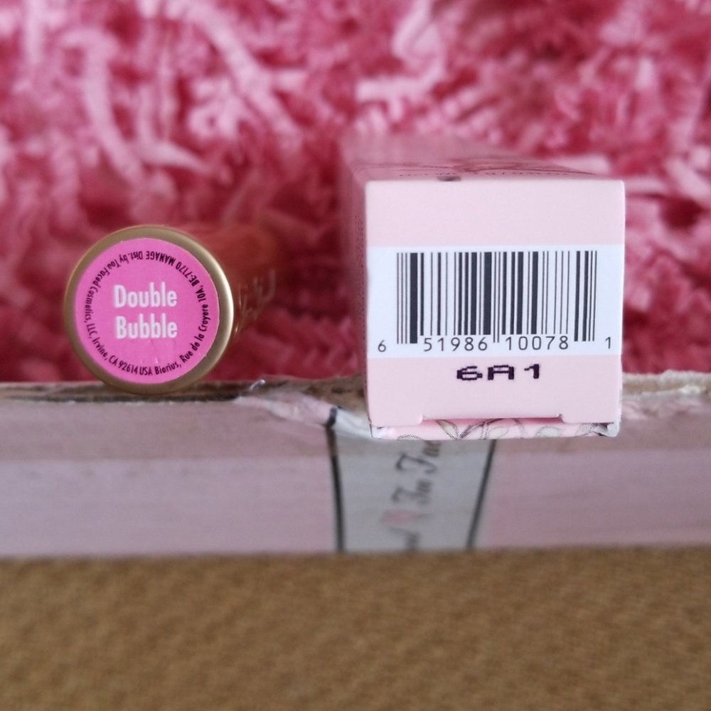 Too Faced La Creme Lipstick - Picture 2 of 2